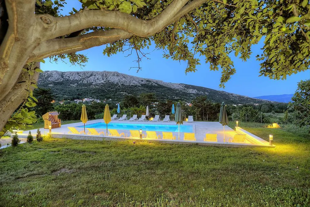 Apartments Juranic Baška 0*,